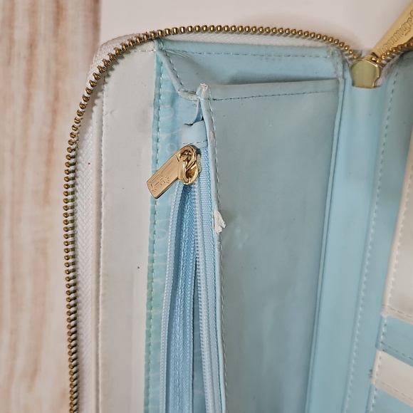 Loungefly Disney Winnie the Pooh Wallet - Multicolor - Picture 7 of 7